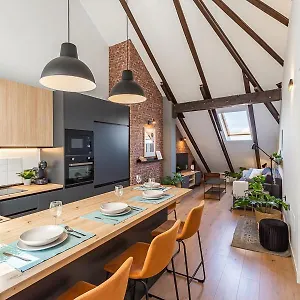 Homes Penthouse Lazcano 5 Appartement